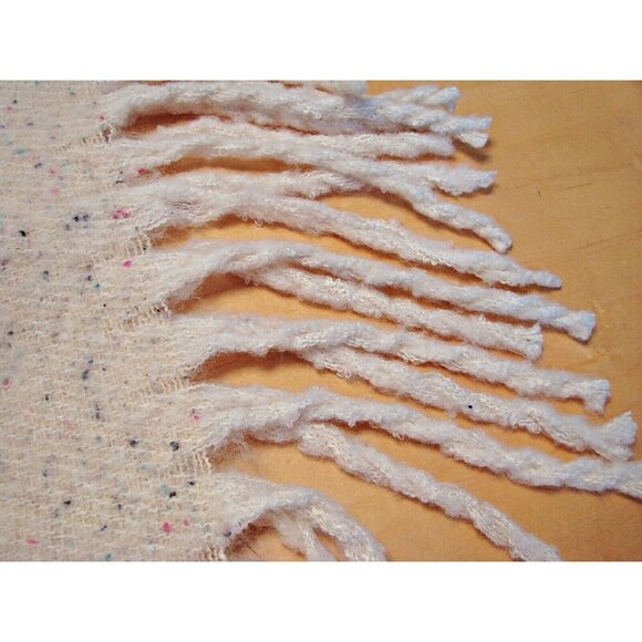 Lemon Wrap Poncho Shawl Scarf Fringe Off White Soft Knitted Cozy Warm One Size - Picture 11 of 11